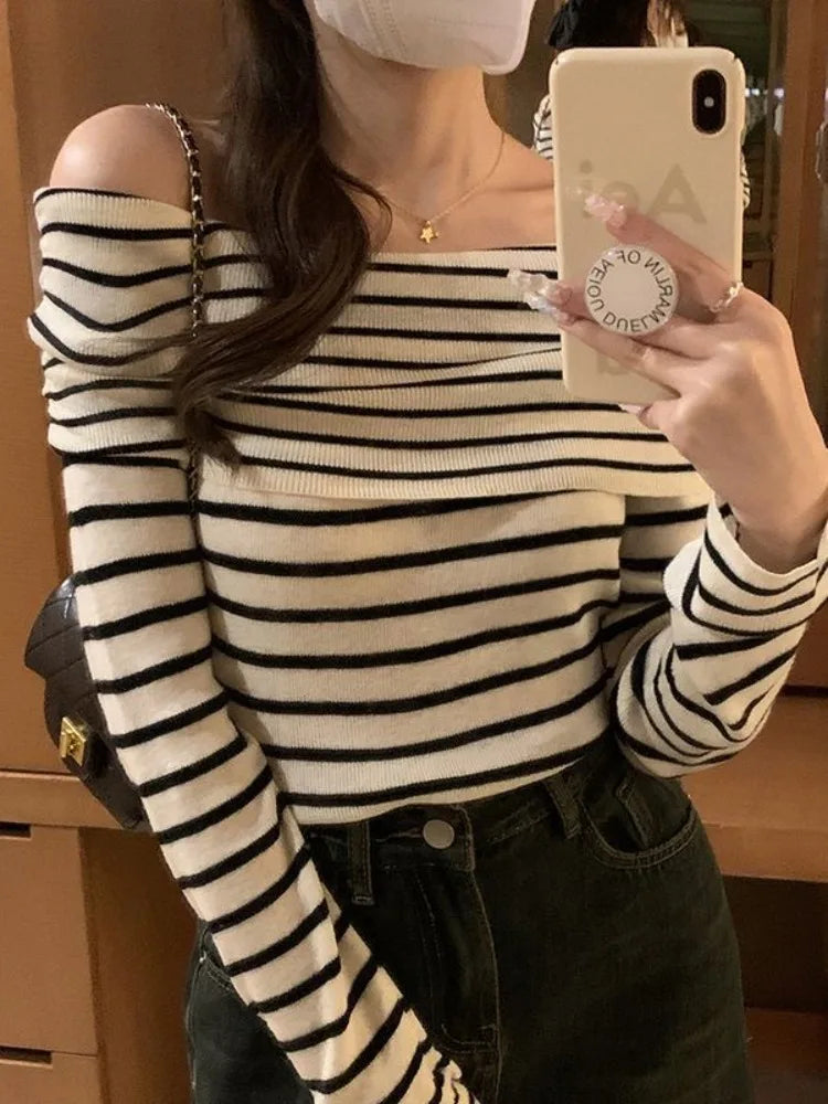 Territory Fashion Sexy Off Shoulder Striped Knitted T-shirts 2024 Spring New Slim Fit Tops Women Y2k E-Girl Long Sleeve Tee Shirt