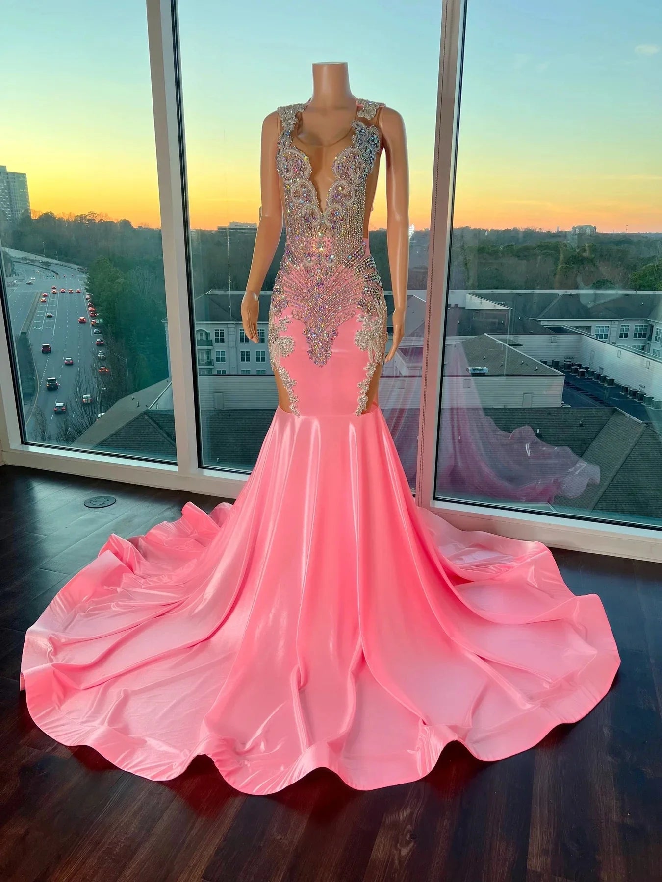 Territory Pink Luxury Women Long Black Girls Prom Dresses Sparkly Mermaid Style Beaded Crystals Prom Party Gowns