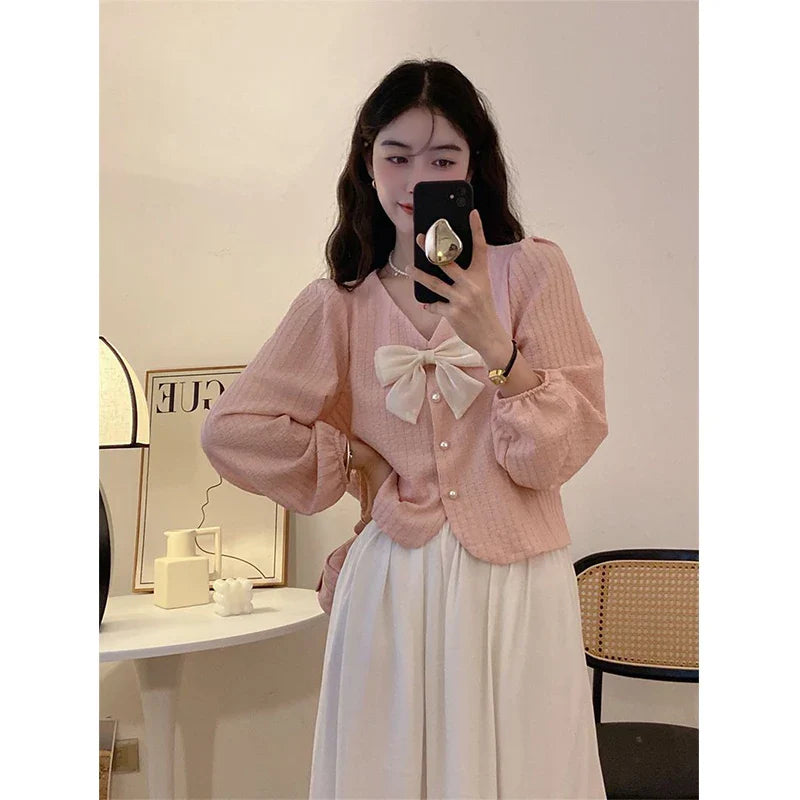 Territory S-3Xl Elegant Bow Shirts Women Sweet Pink Puff Long Sleeve Blouses Korean Fashion White V Neck Pearl Buttons Crop Tops New