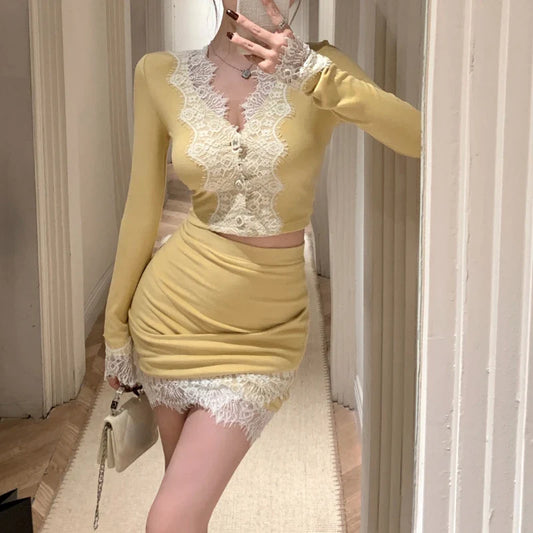 Territory 2024 Spring New High Street V-neck Contrast Color Lace Splicing Knit Long-sleeved T-shirt Women + Sexy Mini Skirt Two-piece Suit