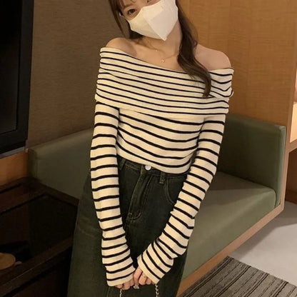 Territory Fashion Sexy Off Shoulder Striped Knitted T-shirts 2024 Spring New Slim Fit Tops Women Y2k E-Girl Long Sleeve Tee Shirt