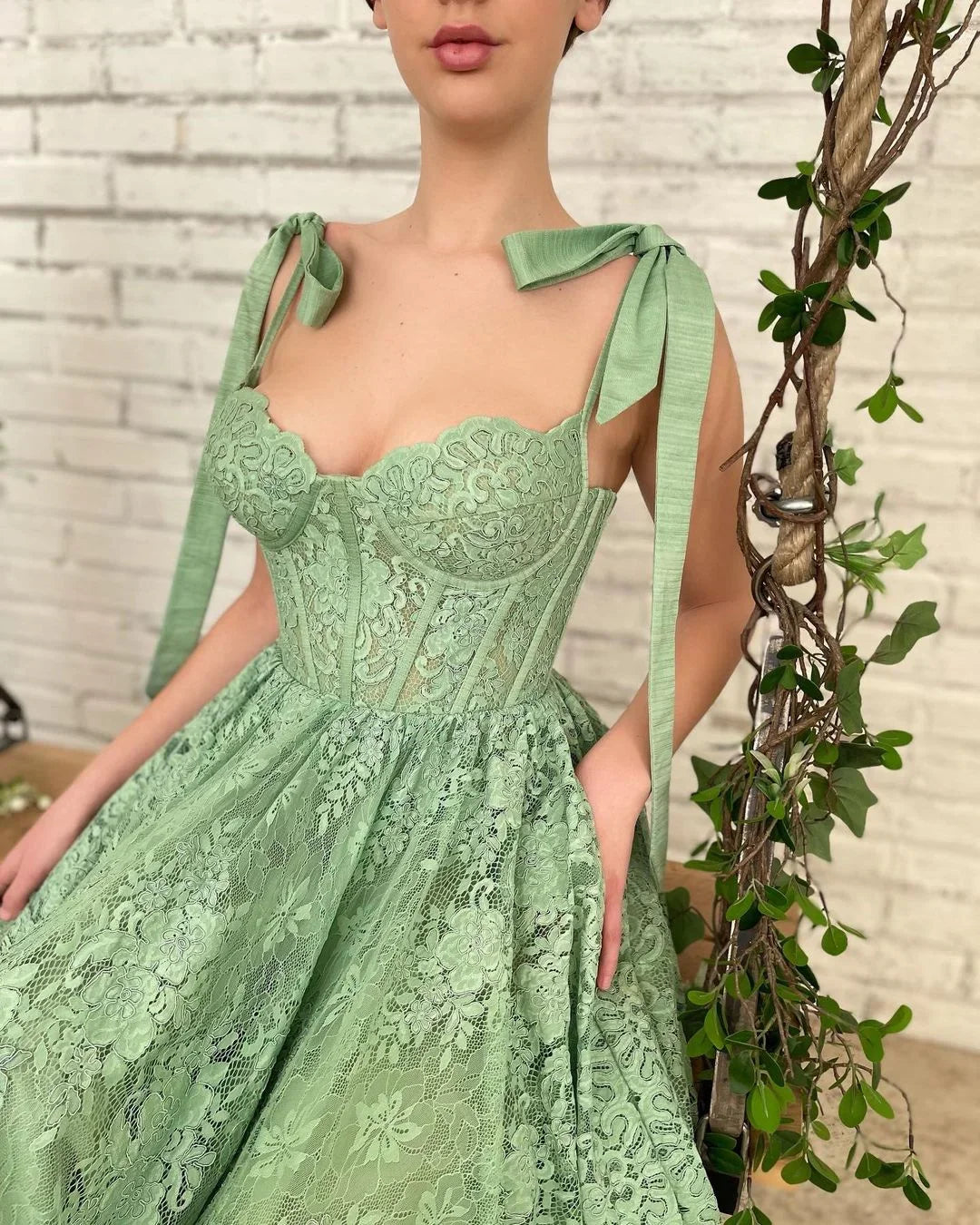 Territory Green Lace Appliques Prom Dresses Spaghetti Straps Tea-Length A-Line Evening Dress Wedding Party Gown